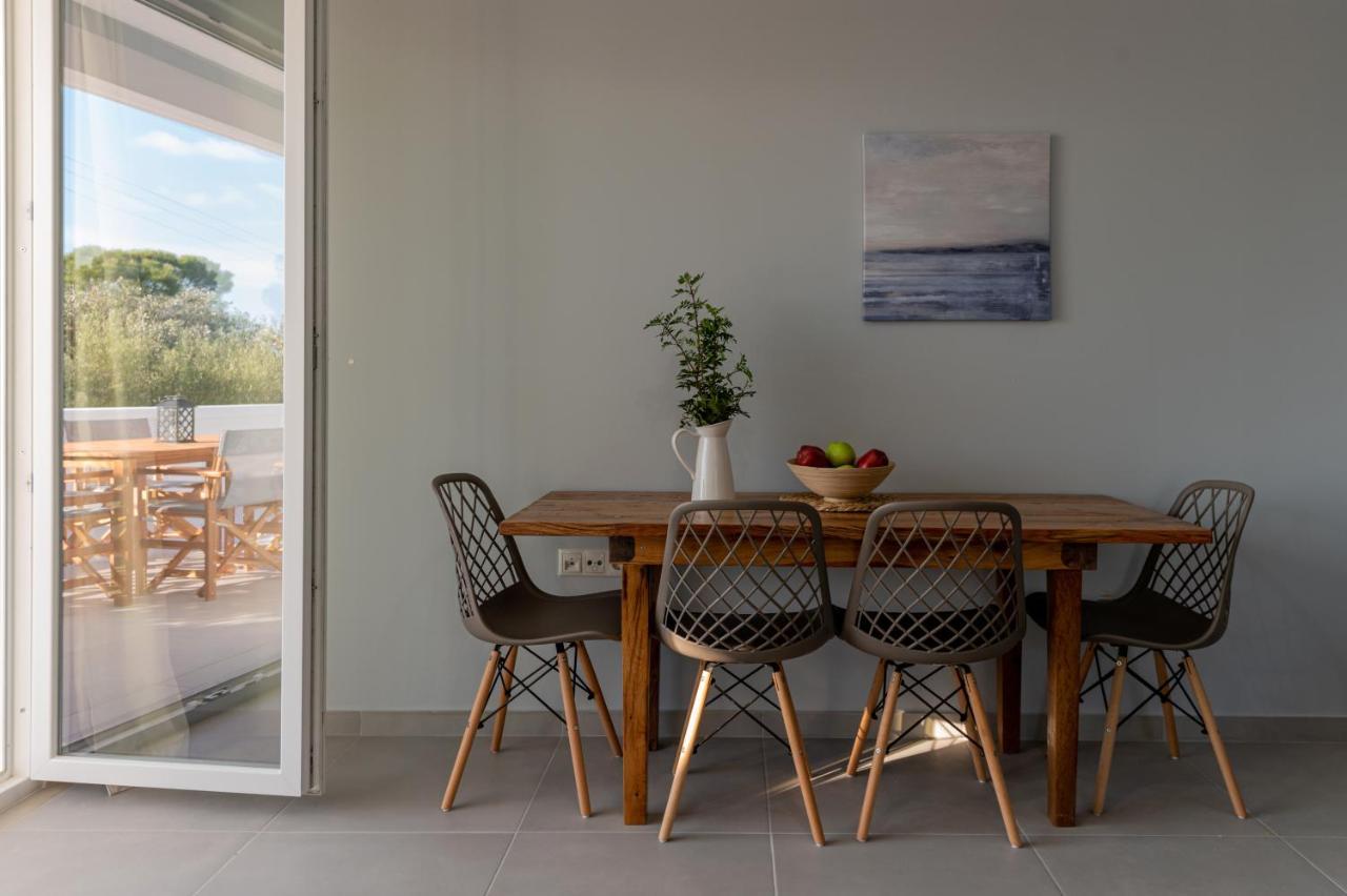 Rizes Seaside Homes Vromonerion Экстерьер фото