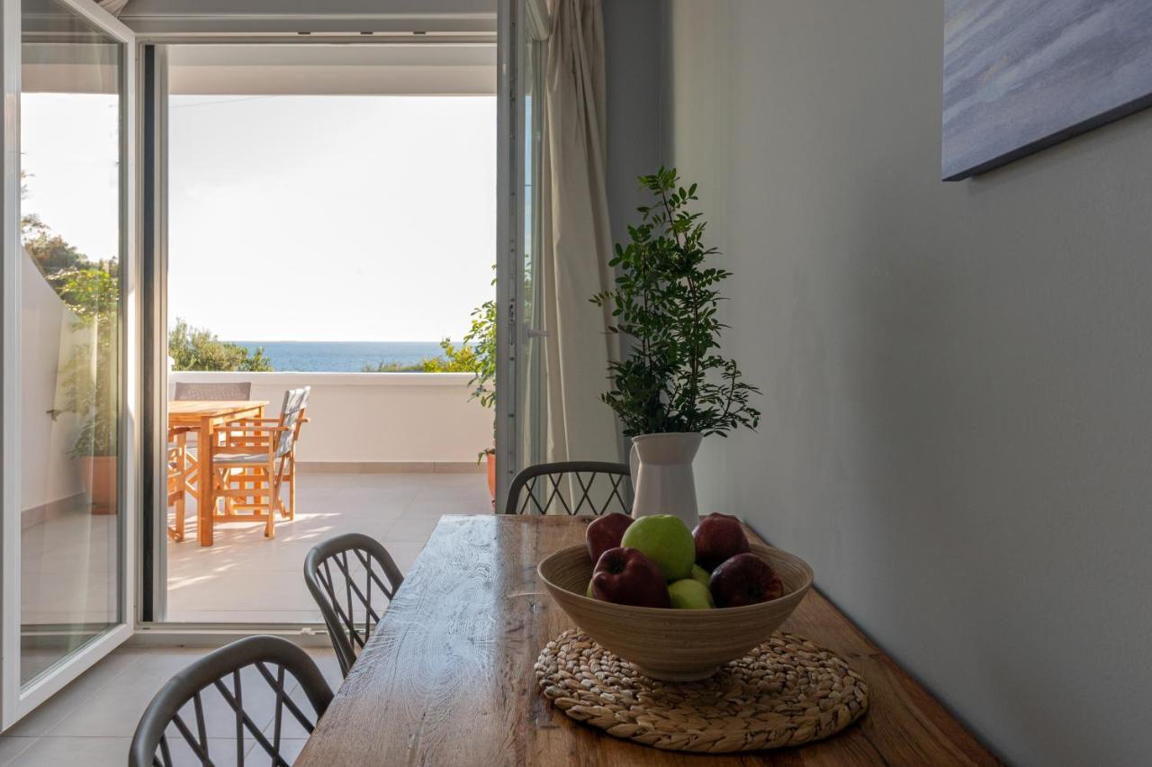 Rizes Seaside Homes Vromonerion Экстерьер фото